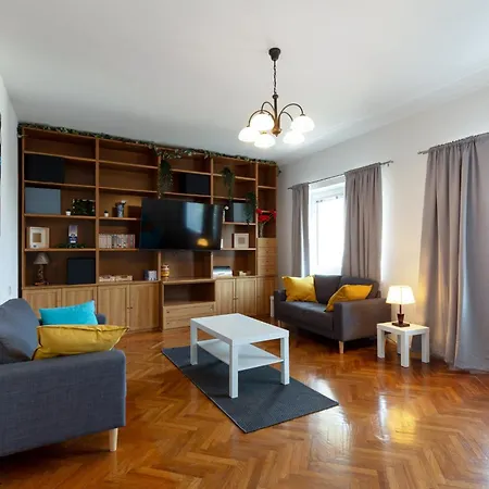 Dama Apartment