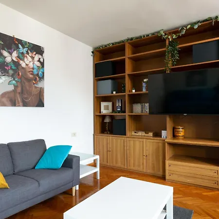 Apartment Dama