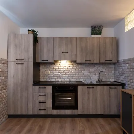 Dama Apartment