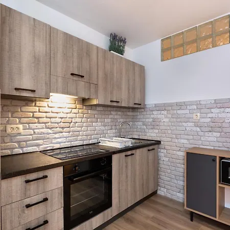 Dama Apartment
