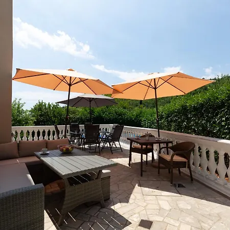 Dama Apartament