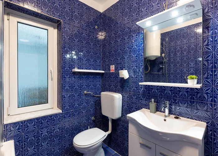 Dama Apartment *